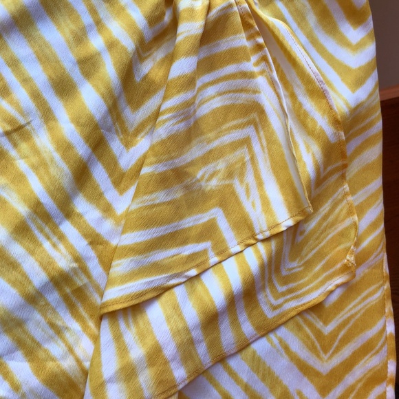 BCBG flowy miniskirt yellow/white ruffled - Picture 3 of 7